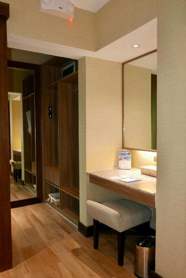 Acuatico Beach Resort & Hotel Inc. サンフアン エクステリア 写真