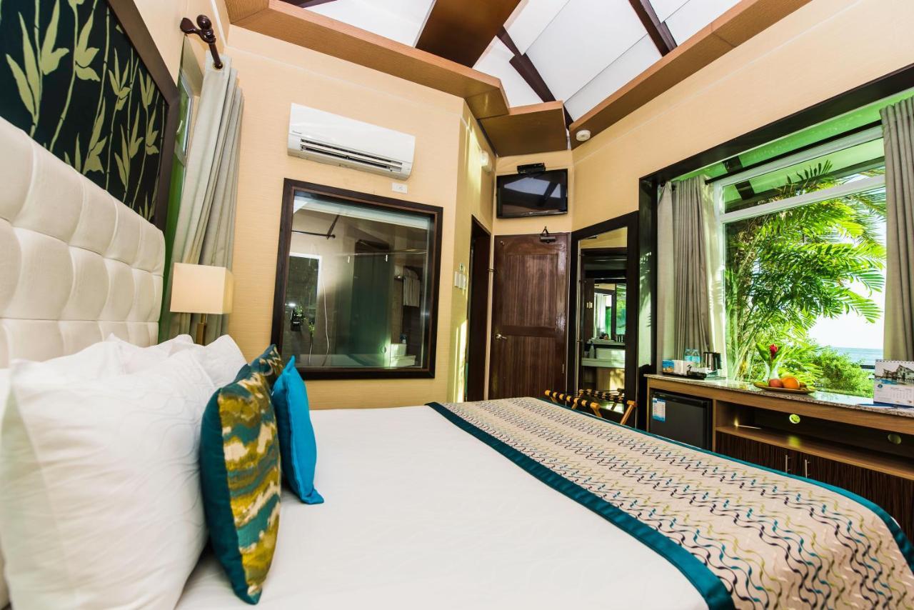 Acuatico Beach Resort & Hotel Inc. サンフアン エクステリア 写真