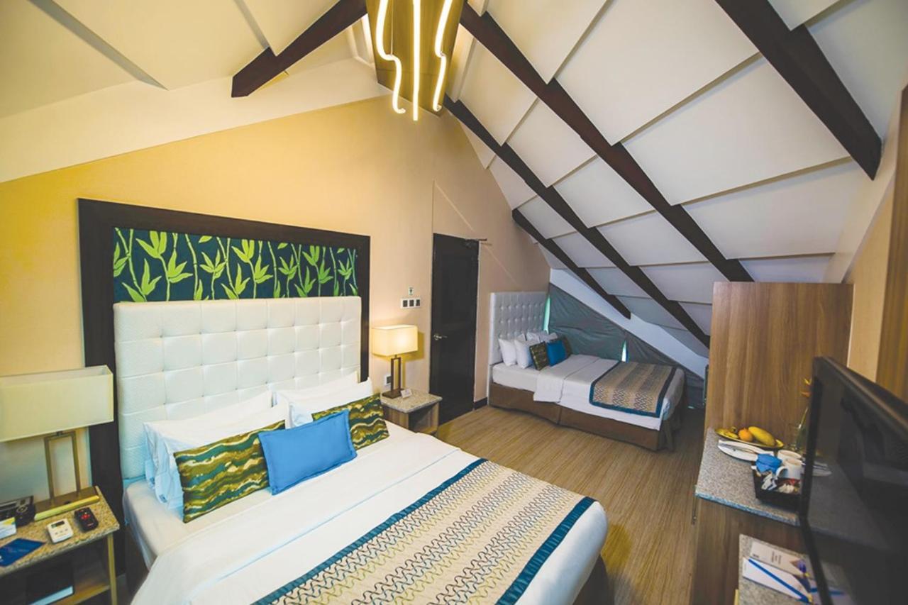 Acuatico Beach Resort & Hotel Inc. サンフアン エクステリア 写真