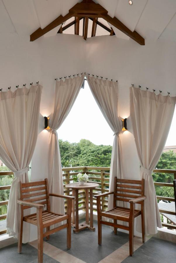 Acuatico Beach Resort & Hotel Inc. サンフアン エクステリア 写真