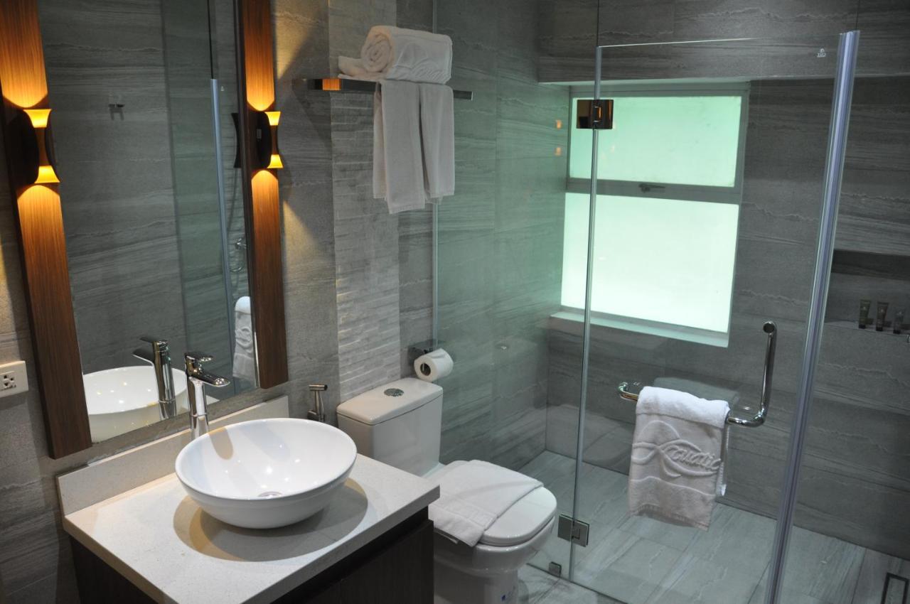 Acuatico Beach Resort & Hotel Inc. サンフアン エクステリア 写真