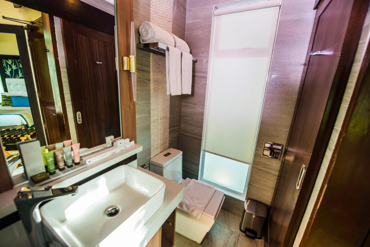 Acuatico Beach Resort & Hotel Inc. サンフアン エクステリア 写真